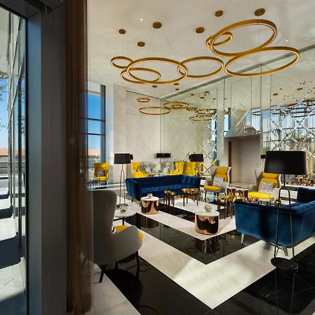 Millennium Atria Business Bay Aparthotel Dubaj Kültér fotó The interior of the lounge