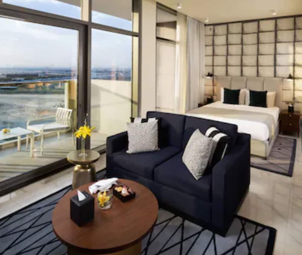 Millennium Atria Business Bay Aparthotel Dubaj Kültér fotó A suite at the hotel