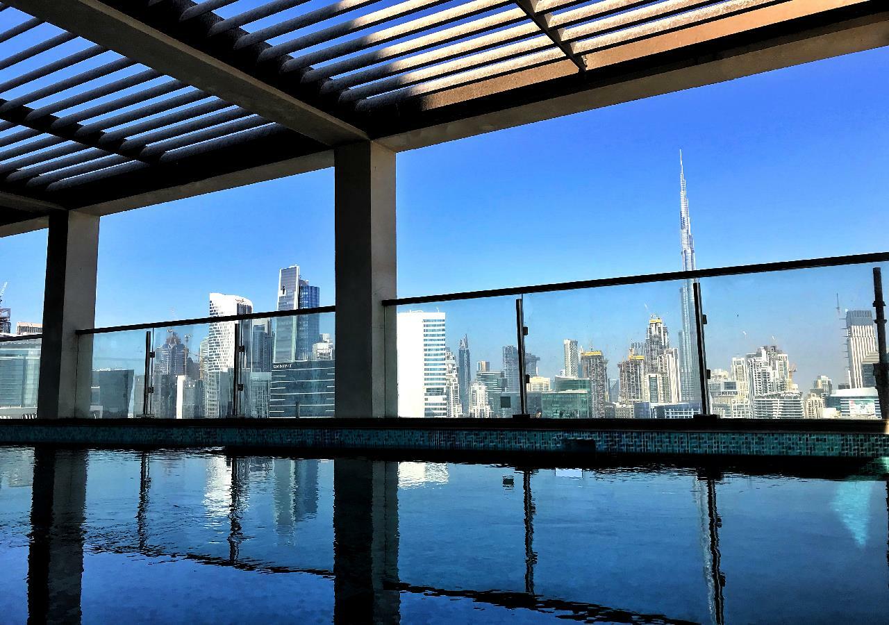 Millennium Atria Business Bay Aparthotel Dubaj Kültér fotó View from the rooftop pool